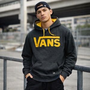 Vans Pullover Skatewear Hoodie Size Large Streetwear Logo Print Layering